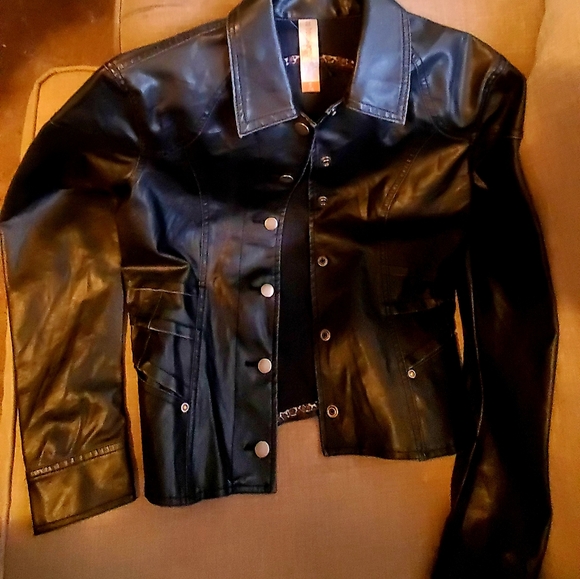 No Boundaries black polyester women's jacket - Picture 2 of 10